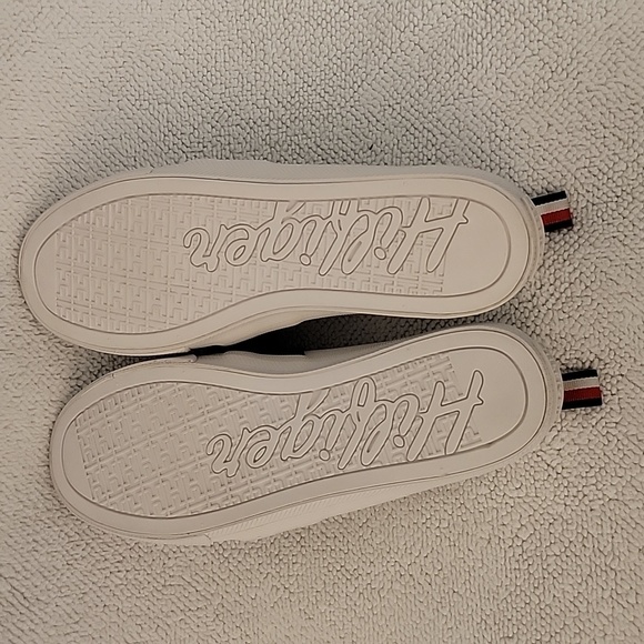 Tommy Hilfiger slip on shoes - Picture 6 of 8